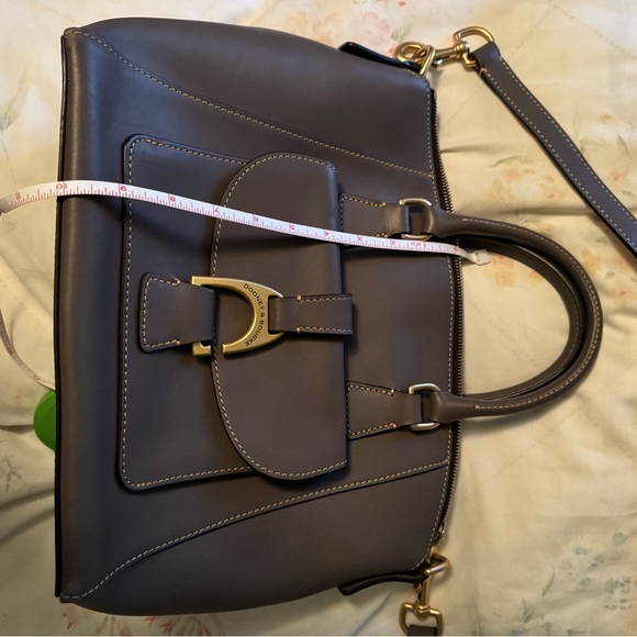 Dooney and Bourke Handbag - Picture 2 of 12